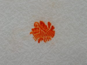 家紋の色泣きと紋入れ