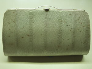 和装バックの変色しみ