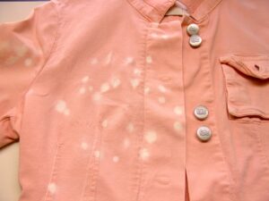 洋服の脱色を染直し