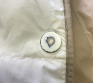 ボタンの色剥げ